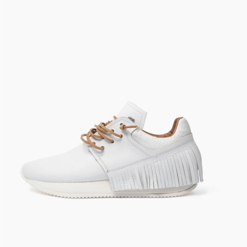 Esseutesse Leather Fringe Sneaker - White